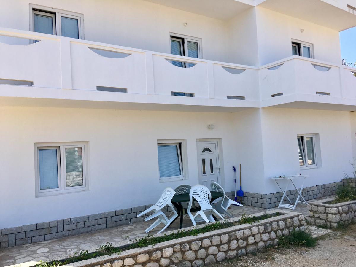 Apartments Baraba Паг Екстер'єр фото